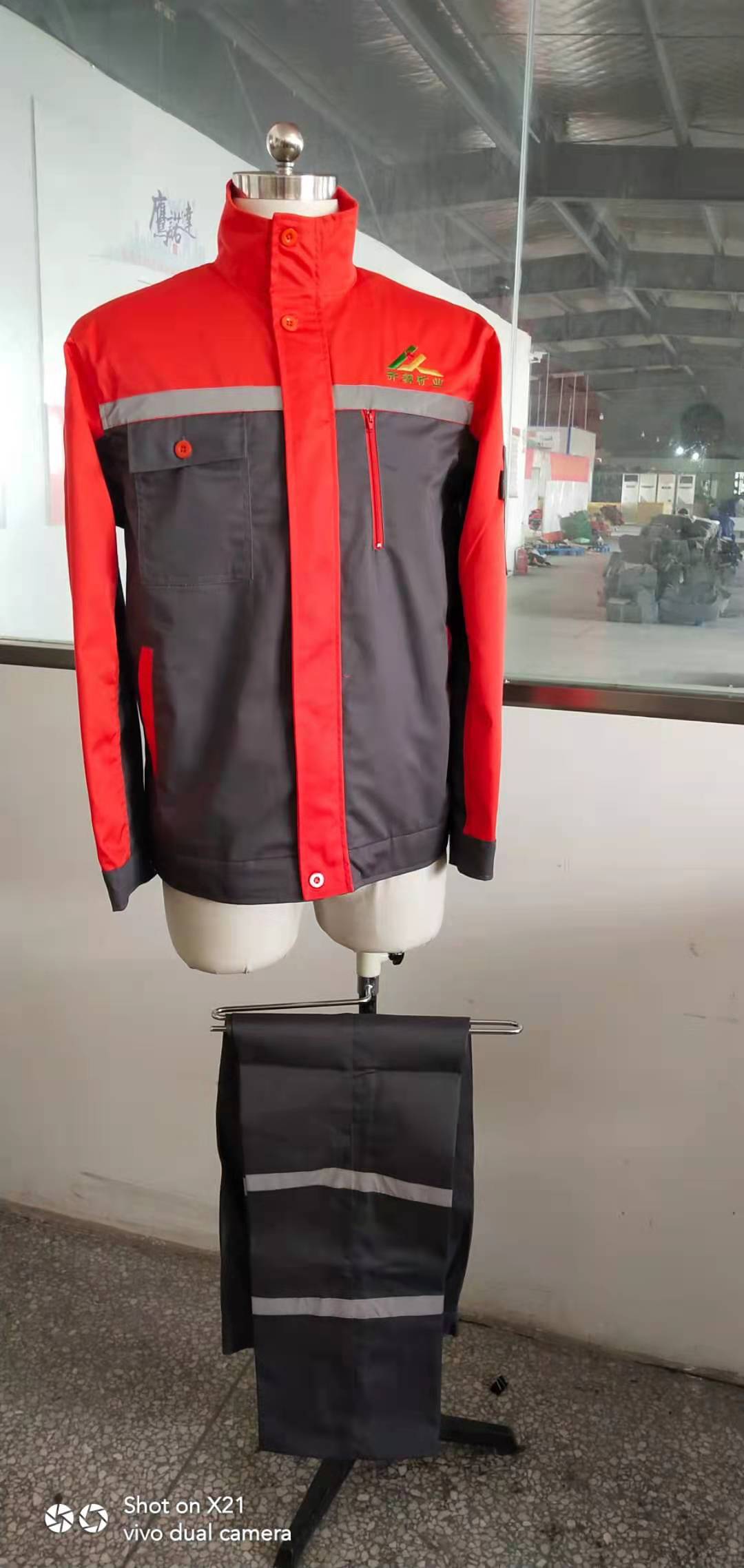 靈寶開源礦業(yè)工作服大貨交付圖片